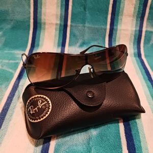 Ray-Ban Vintage 80s Polarized Aviator Styled Sunglasses